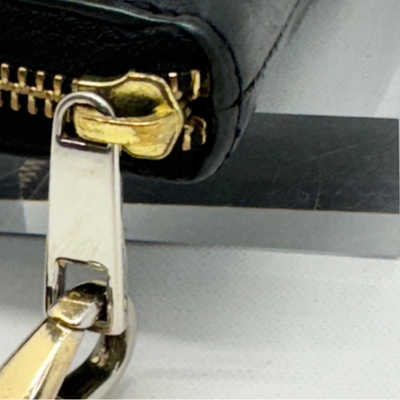 Fossil Black Leather Long Wallet/ Wristlet! 🖤 - Picture 11 of 14